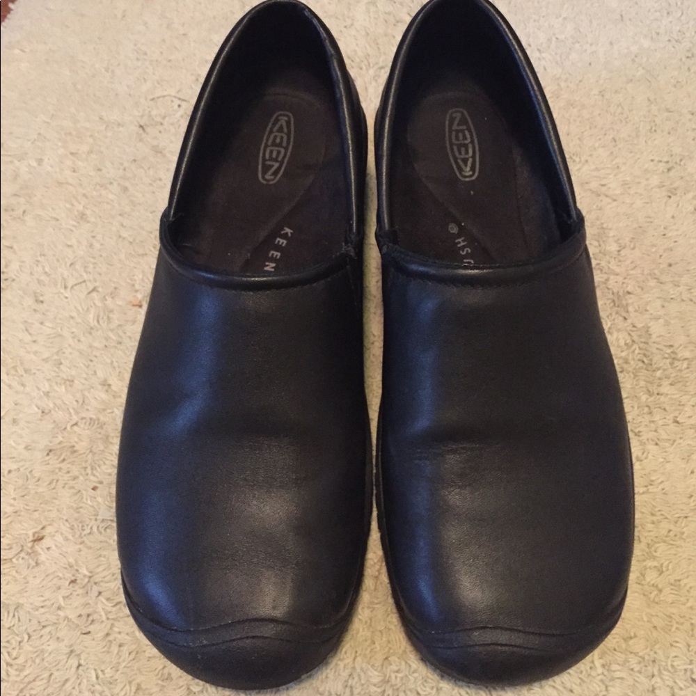 Keen Cush clogs size 8